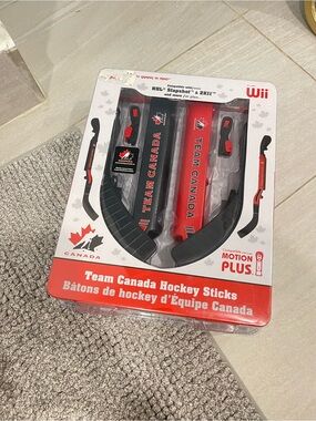 Wii team Canada hockey sticks motion plus 2 pack NHL Slapshot 2K11 and more game
